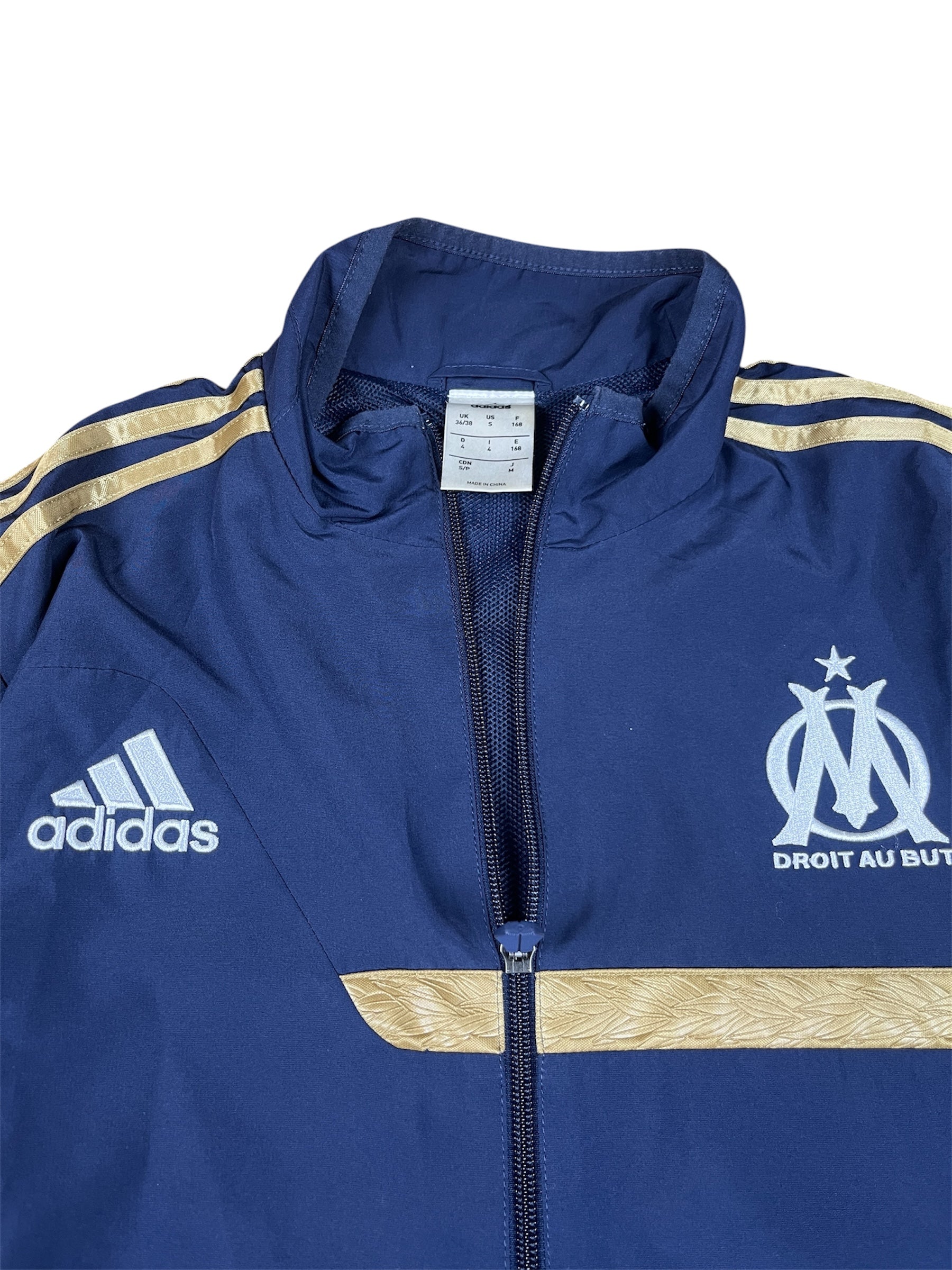 0060 Vintage Adidas Olympique de Marseille
Trainingsanzug - Größe S (blau)