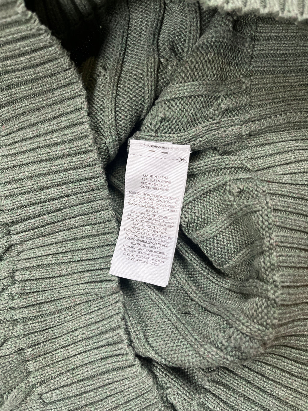 0115 Klassischer V-Ausschnitt Zopfpullover - Große eher S/M