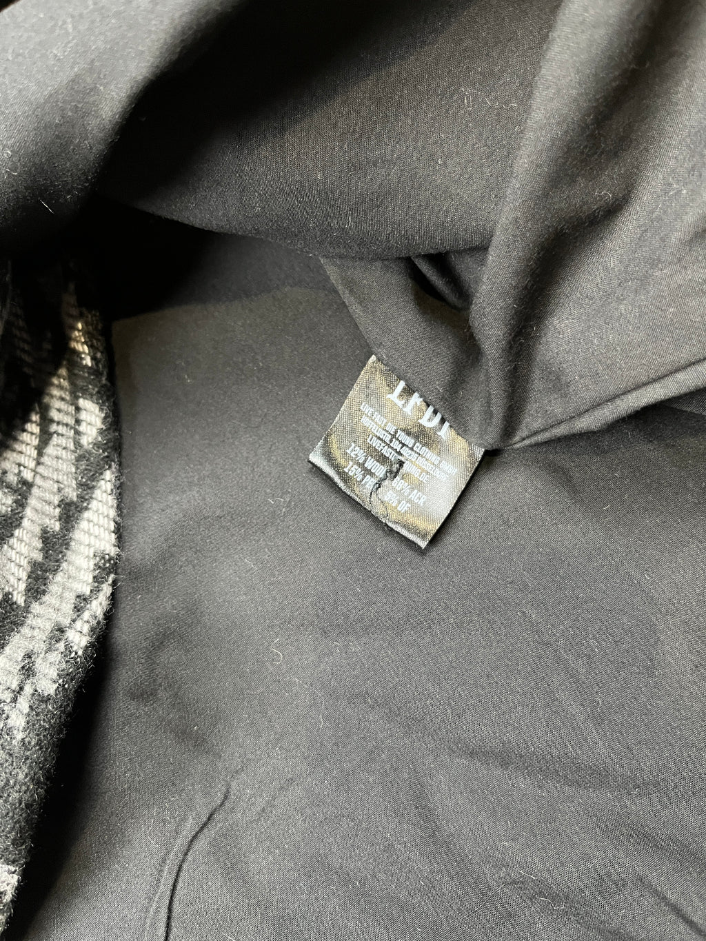 0091 LFDY (Live Fast Die Young) Vintage Overshirt
Jacke
S