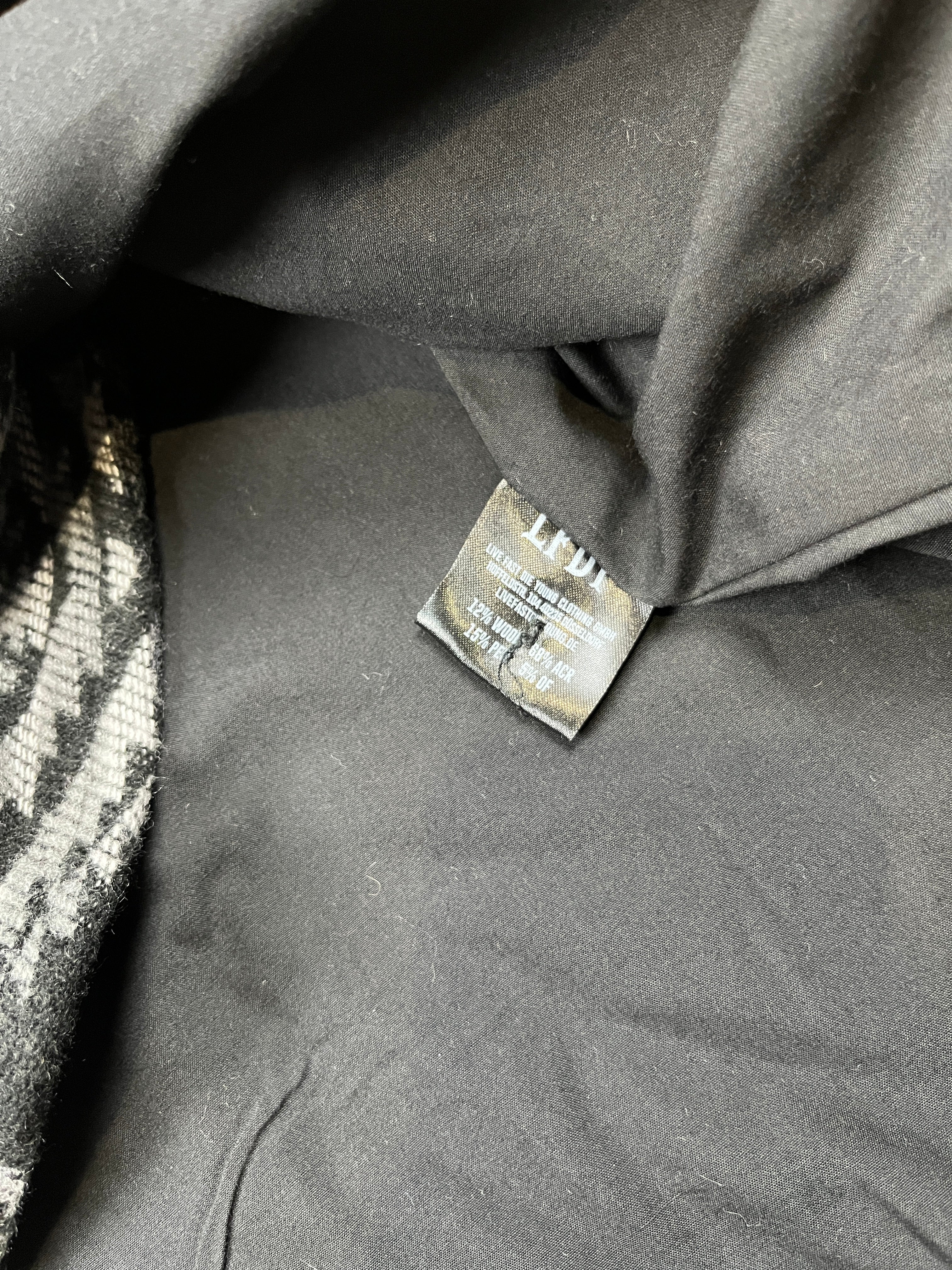 0094 LFDY (Live Fast Die Young) Vintage Overshirt
Jacke
S