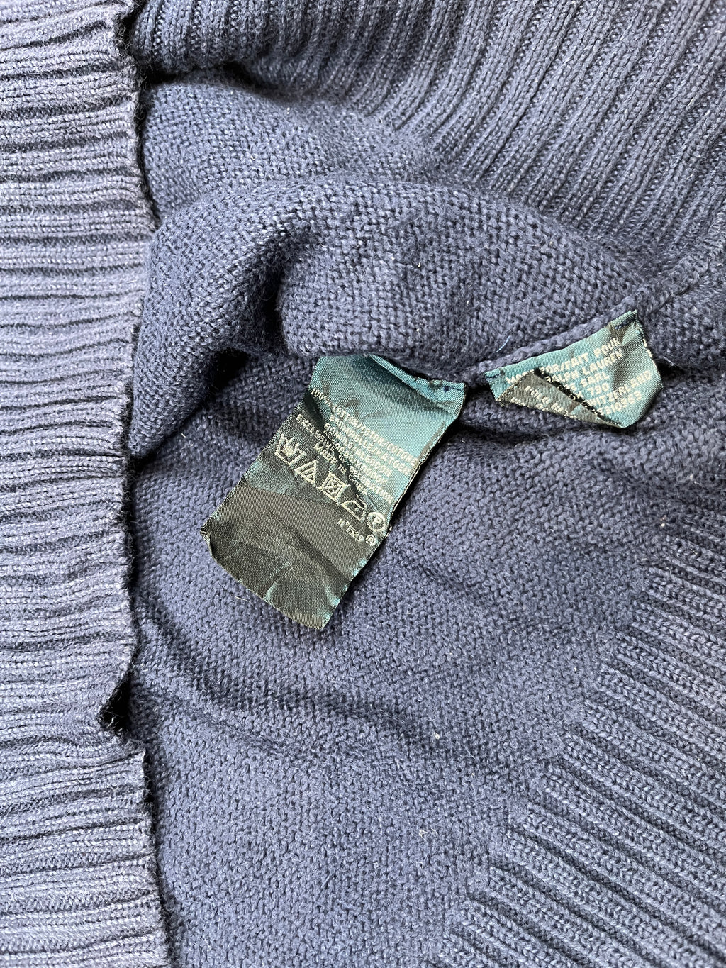 0064 Vintage Ralph Lauren Pullover - Größe L - Navy
Blau & zeitloser Klassiker